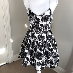 NWT Forever 21 black white sleeveless dress s